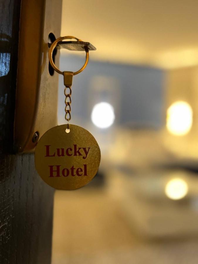 Lucky Hostel Kairo Exteriör bild